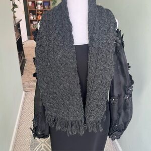 Carraig Donn Charcoal Gray Cable Knit Fisherman Scarf Made Ireland Fringe ARAN